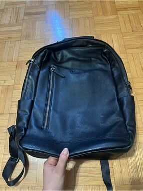 Clusi leather back pack